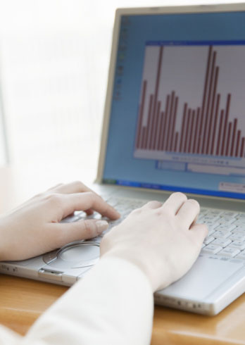 در فرم سنتی روابط عمومی انتقال اطلاعات به طور ناقص و یا هدردادن هزینه ها صورت می گیرد.