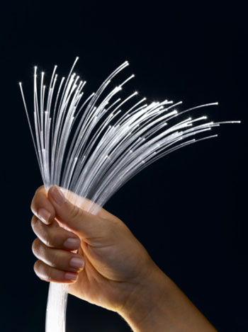 در زمانه‌ای‌ به‌ سر می‌بریم‌ كه‌ خیلی‌ نمی‌توان‌ یكپارچه‌ و تخت‌ به‌ آن‌ نگاه‌ كرد.