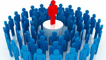 اقناع در لغت‌نامه دهخدا به معنای سر و چشم برابر چیزی داشتن است.