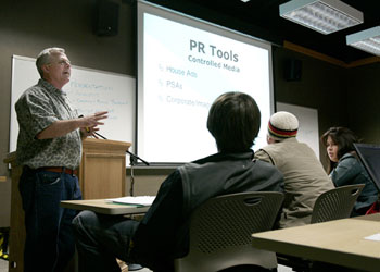 نقدی بر شیوه كار مدیران روابط عمومی